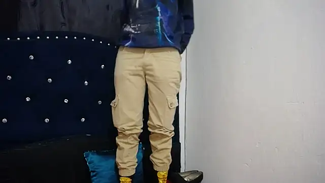 Snapshot of anyu1306 chatting on 21, 3, 2025 anyu1306 online show from 21, 3, 2025