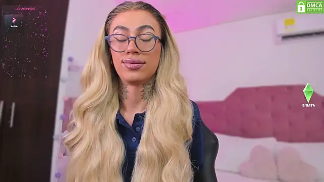 Snapshot of Miss_sagitario chatting on 11, 3, 2025 Miss sagitario online show from 11, 3, 2025