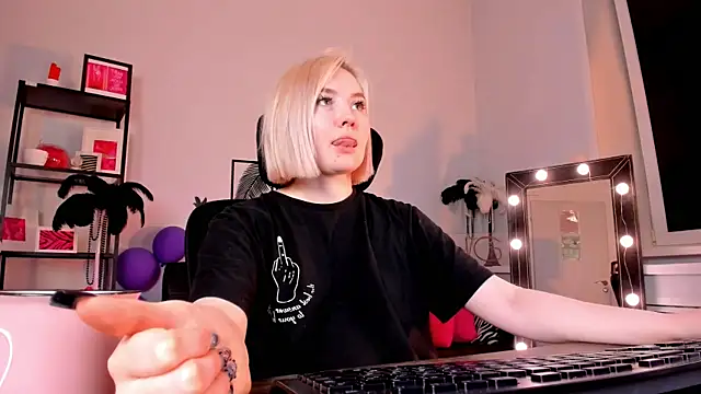 ReiYosimoto online show from 18, 1, 2025