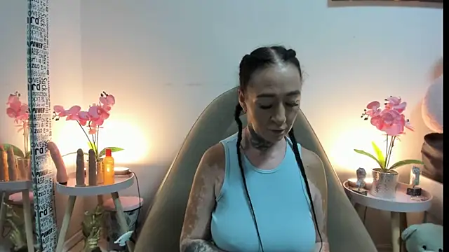 Snapshot of Rayanablackandwhite chatting on 9, 9, 2025 Rayanablackandwhite online show from 9, 9, 2025