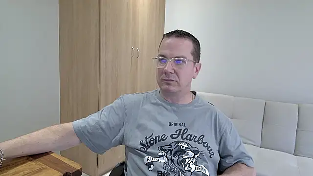 BrettJ81 online show from 8, 12, 2024