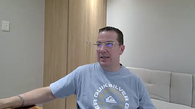 BrettJ81 online show from 10, 12, 2024