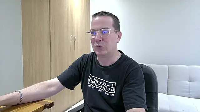 BrettJ81 online show from 6, 3, 2025