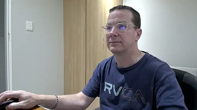 BrettJ81 online show from 8, 10, 2025