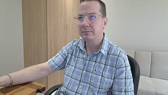 BrettJ81 online show from 11, 10, 2025