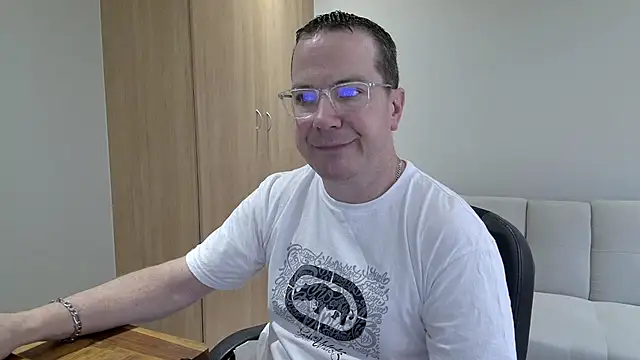 BrettJ81 online show from 26, 10, 2025