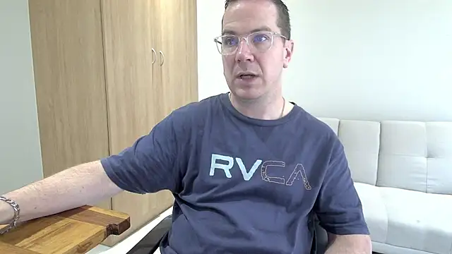 BrettJ81 online show from 29, 11, 2025