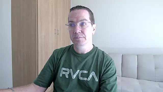 BrettJ81 online show from 18, 4, 2026