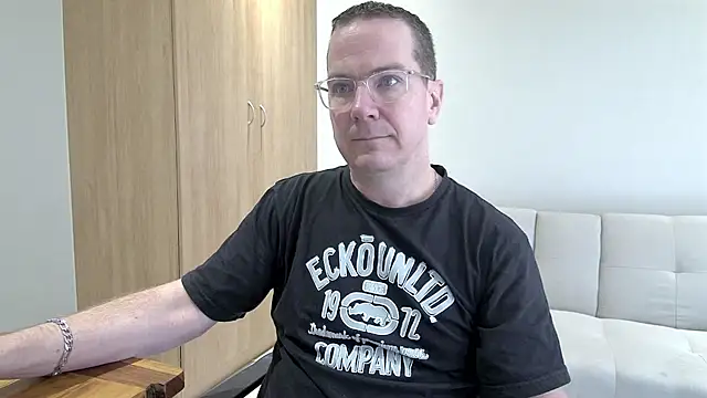 BrettJ81 online show from 27, 4, 2026