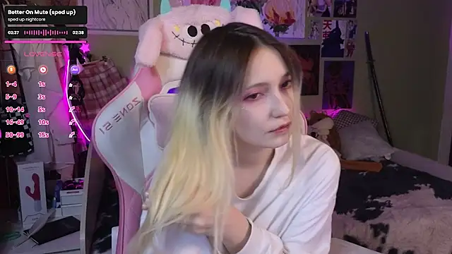 Evie Ro online show from 10, 1, 2025