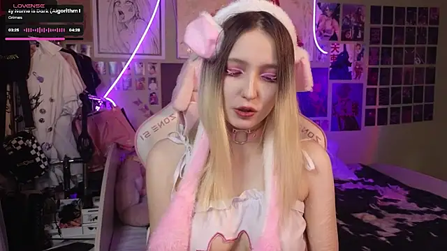 Evie Ro online show from 19, 3, 2025