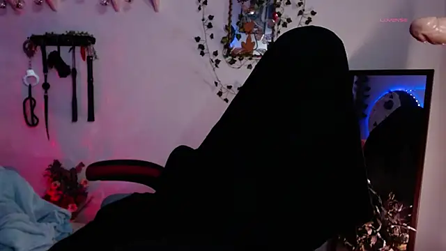 Snapshot of Eve_Blue77 chatting on 15, 5, 2026 Eve Blue77 online show from 15, 5, 2026