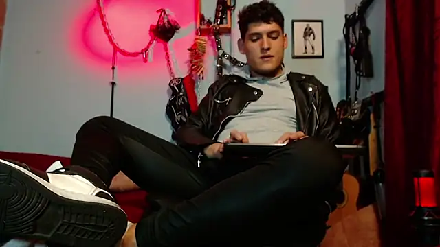 dom2travelersss online show from 9, 1, 2026