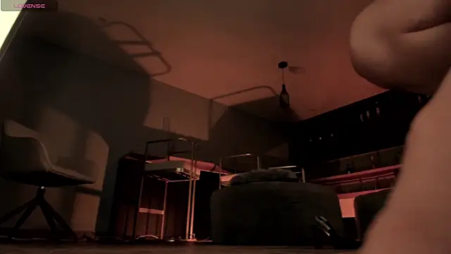 AmyArmstrong online show from 24, 1, 2025