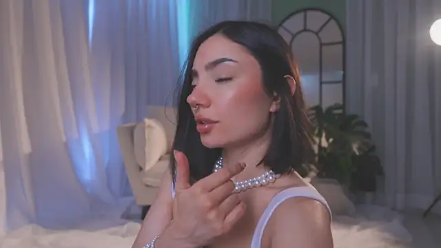 AmyArmstrong online show from 16, 2, 2026