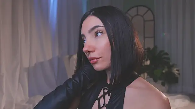 AmyArmstrong online show from 25, 2, 2026