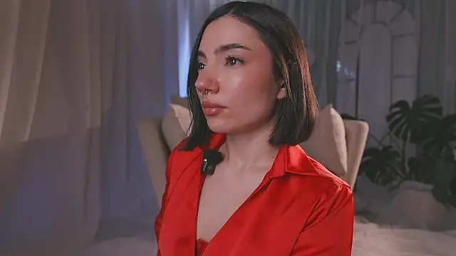 AmyArmstrong online show from 11, 4, 2026