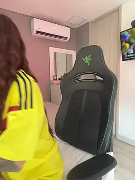 DaniDusan  online show from 29, 3, 2026