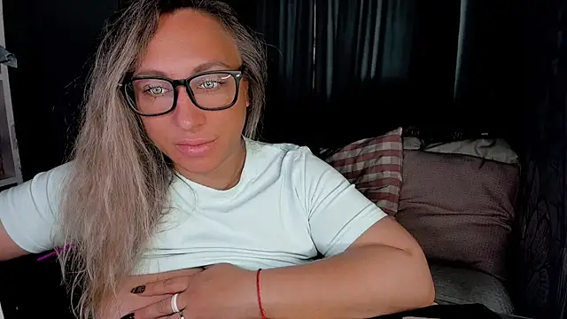 CumOnMy Tits online show from 1, 10, 2025