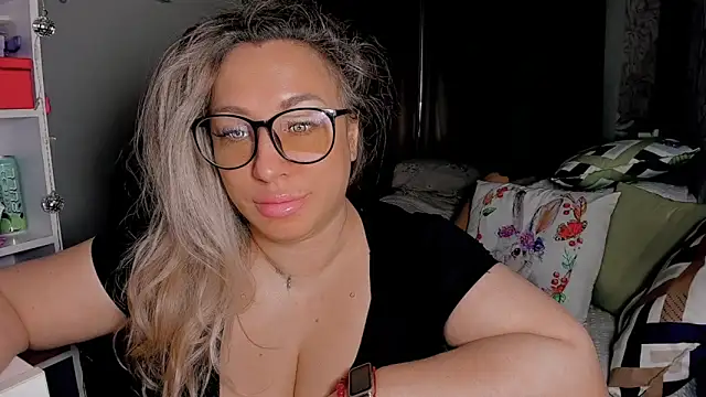 CumOnMy Tits online show from 14, 3, 2026