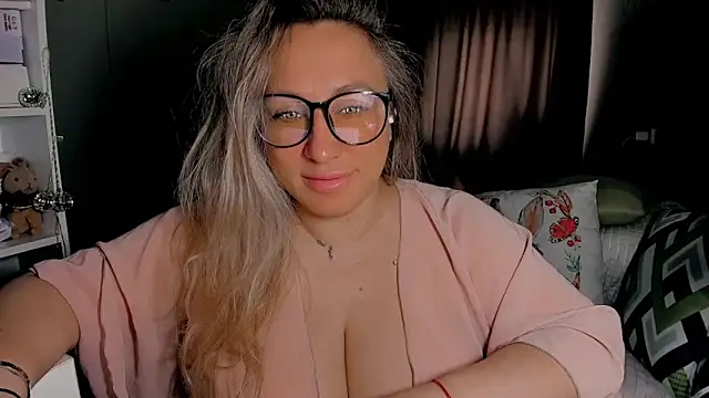 CumOnMy Tits online show from 22, 4, 2026