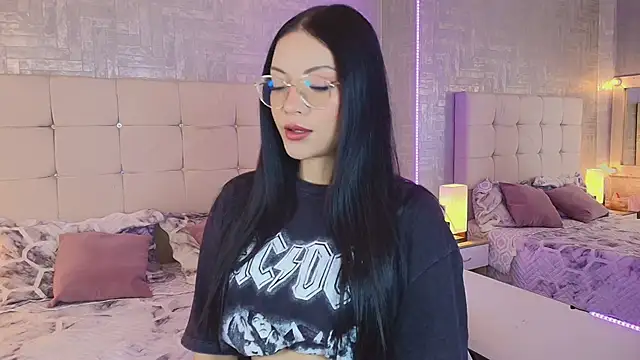 Baby Venuss online show from 20, 2, 2025