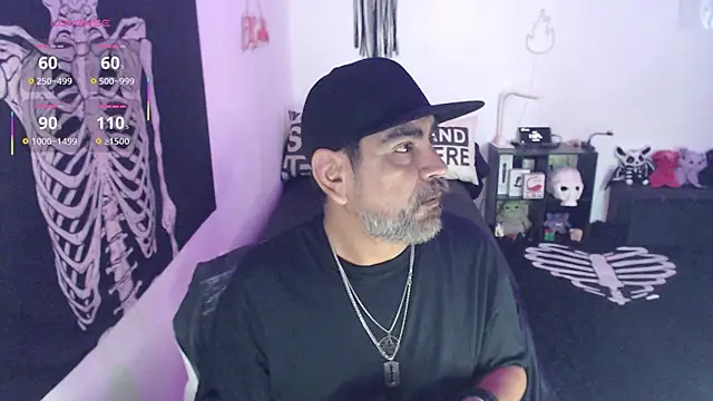 soyelcarlitos  online show from 9, 6, 2026