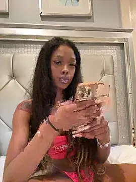 Snapshot of mismialove chatting on 3, 5, 2026 mismialove online show from 3, 5, 2026