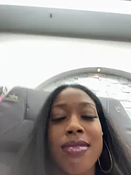 Snapshot of mismialove chatting on 3, 6, 2026 mismialove online show from 3, 6, 2026