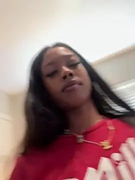 Snapshot of mismialove chatting on 5, 6, 2026 mismialove online show from 5, 6, 2026