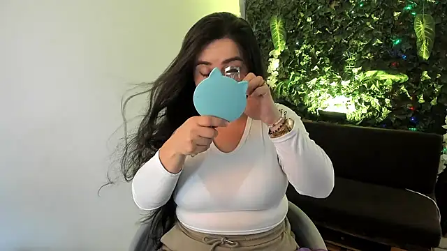 Snapshot of ainohacarter_89 chatting on 12, 1, 2025 ainohacarter 89 online show from 12, 1, 2025