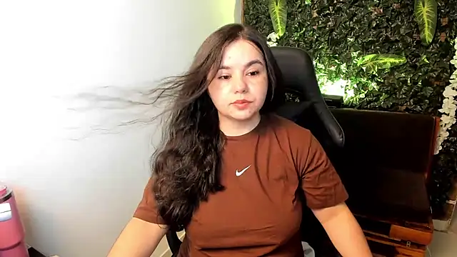 Snapshot of ainohacarter_89 chatting on 18, 3, 2025 ainohacarter 89 online show from 18, 3, 2025