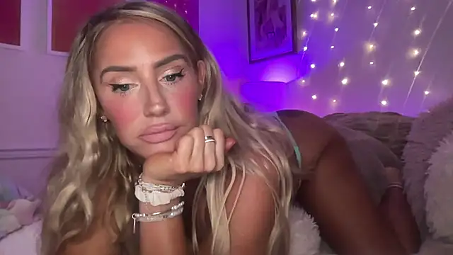 Fitnessbabe69 online show from 28, 7, 2026