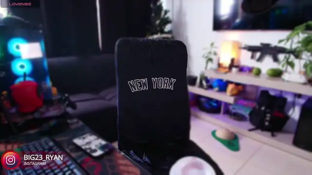 bigryann23 online show from 12, 1, 2025